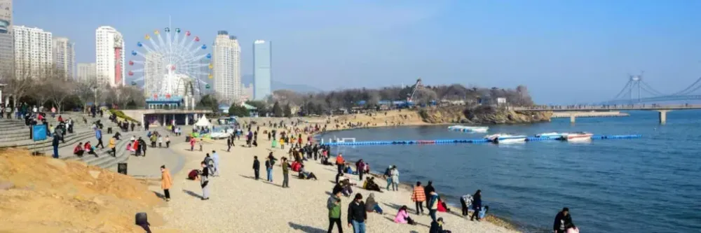 Fujiazhuang Beach Park, Dalian, China